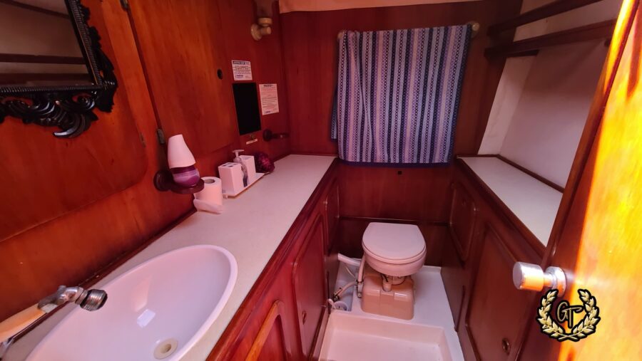 Cabin bathroom